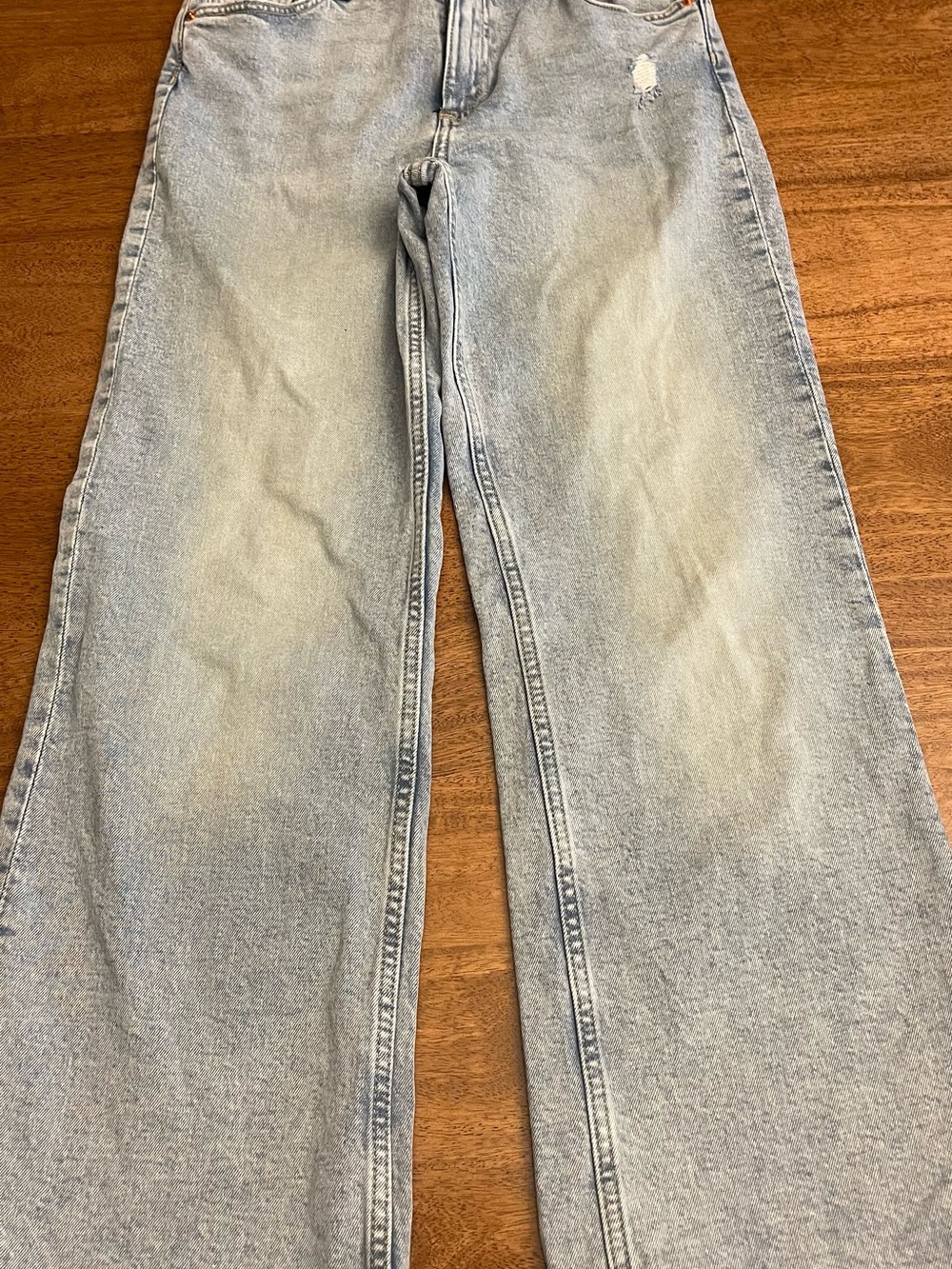 H&M Light Wash baggy Kids Jeans sz 12 worn once